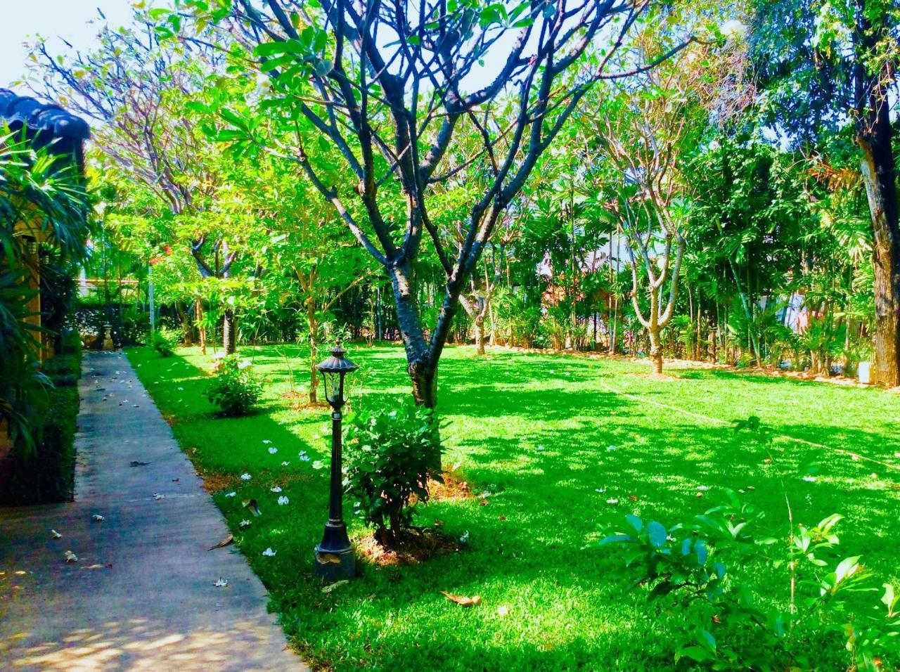 The Nine Guest House Kanchanaburi Exterior foto
