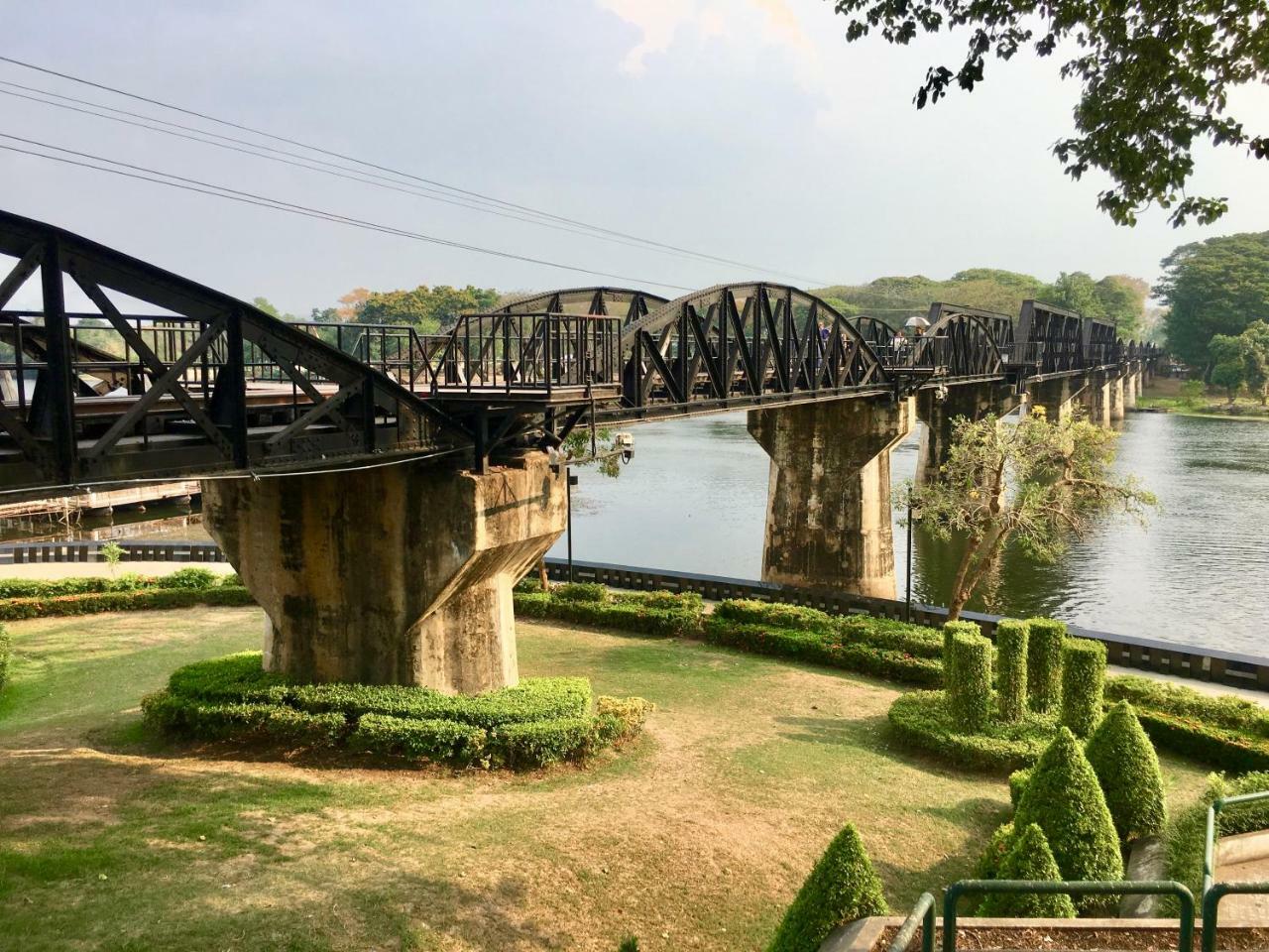 The Nine Guest House Kanchanaburi Exterior foto