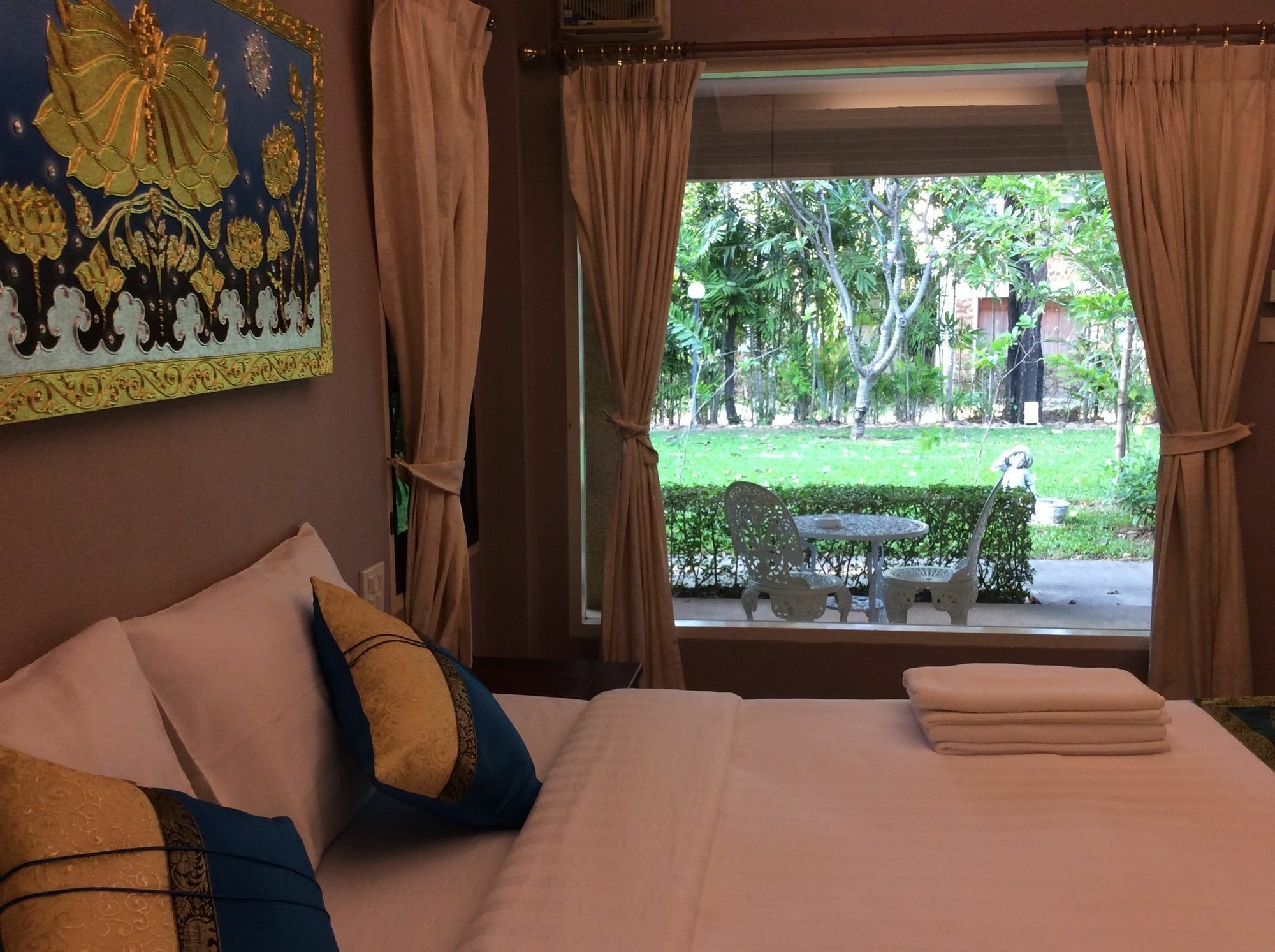 The Nine Guest House Kanchanaburi Exterior foto