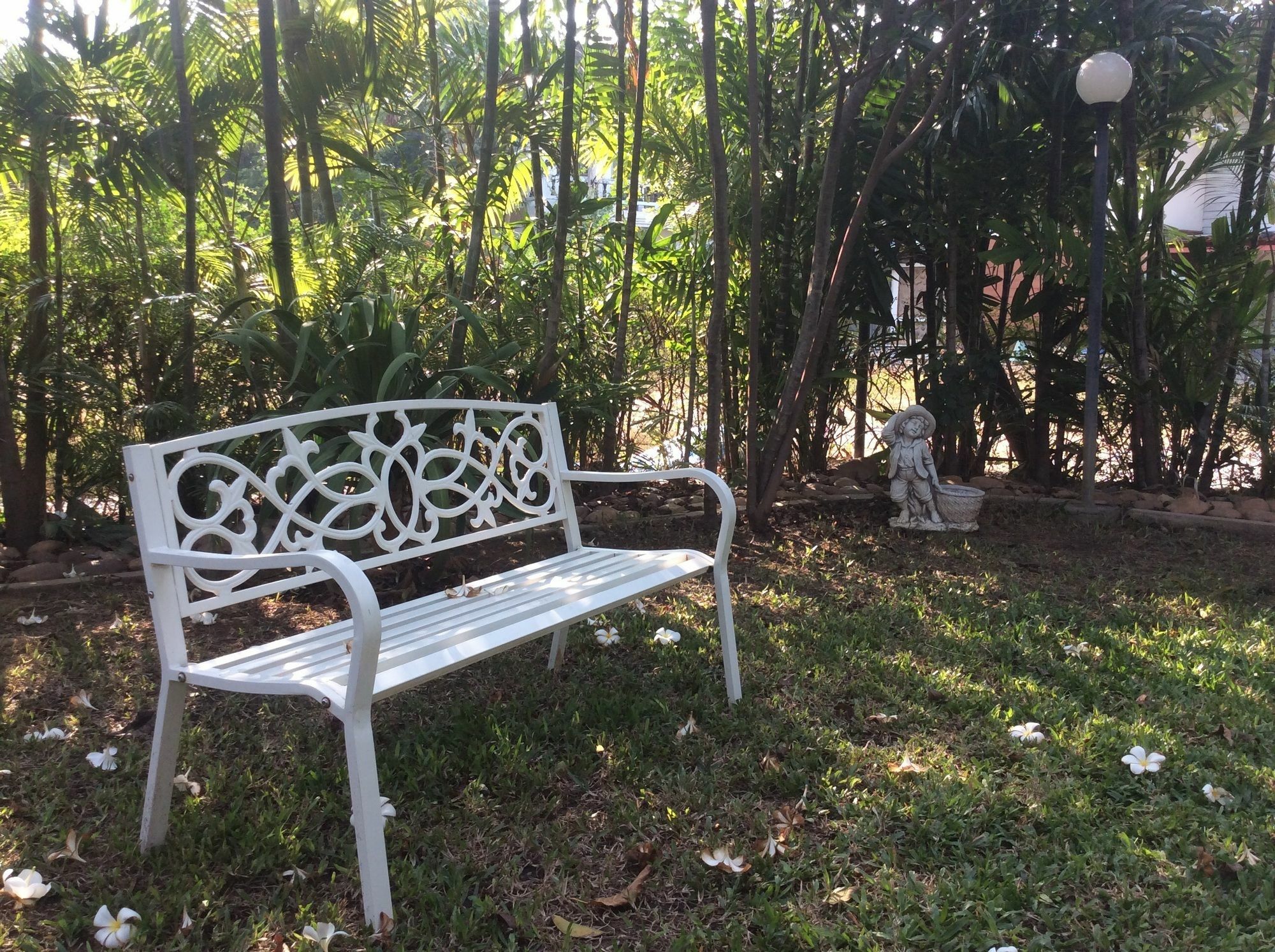 The Nine Guest House Kanchanaburi Exterior foto