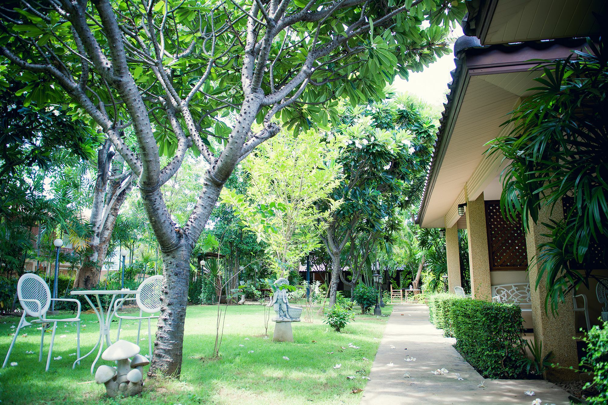 The Nine Guest House Kanchanaburi Exterior foto