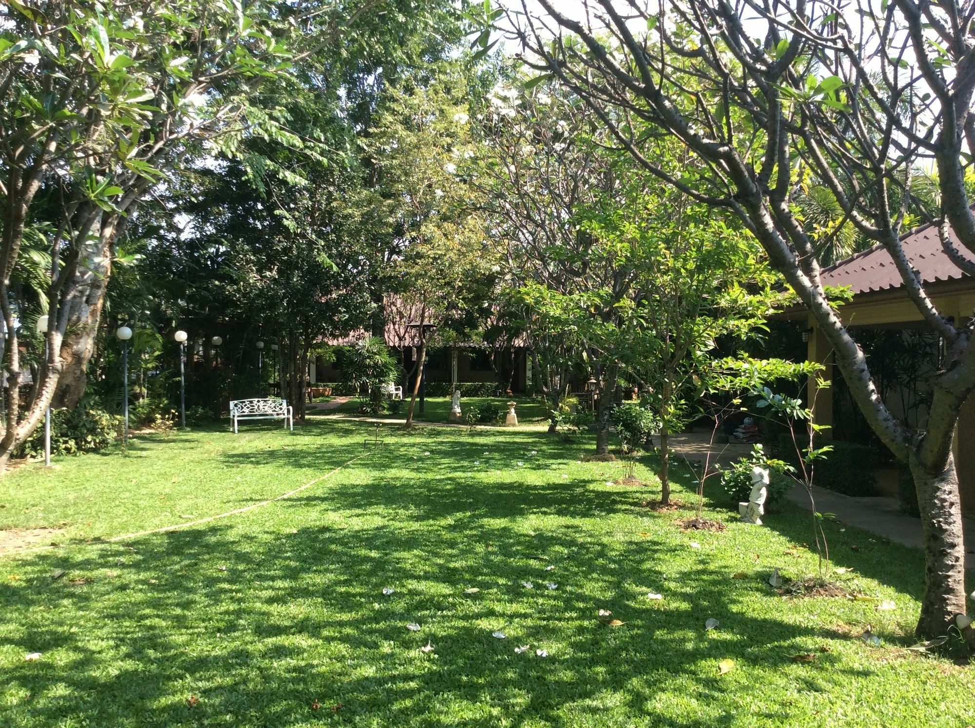 The Nine Guest House Kanchanaburi Exterior foto